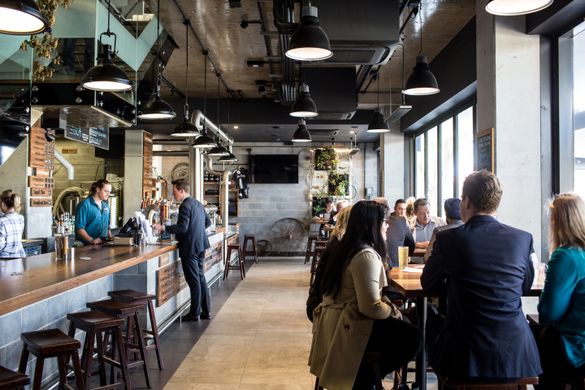BentSpoke offers almost 20 different varieties of beer and cider all brewed on premises, including cask-conditioned real ales, lagers, seasonal one-off batches and barrel-aged Belgian styles.