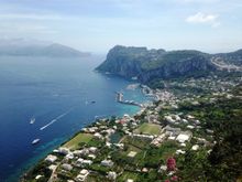 Chapters Experience Holidays (01707 2466666, chaptersholidays.co.uk) ‘Exploring the Sorrento Peninsula’ 