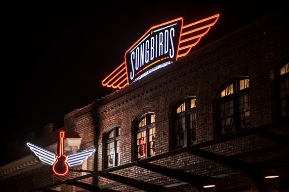 Songbirds Guitar Museum in Chattanooga opens in 2017