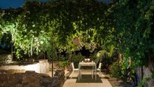 Outside dining at Zash Country Boutique Hotel