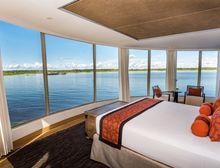 Delfin III Amazon cruise