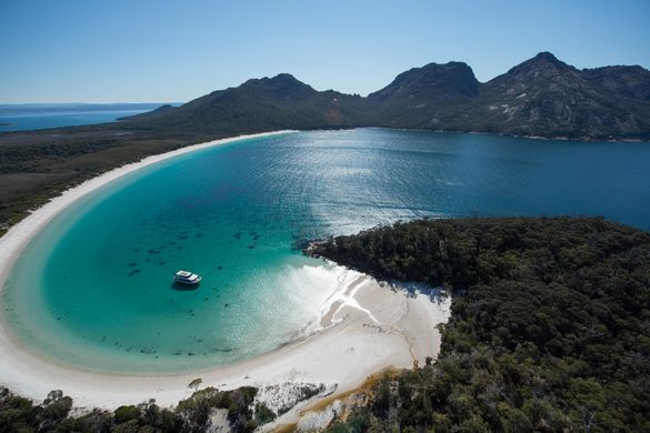 Schouten Passage II anchored in Wineglass Bay. Schouten Passage II anchored in Wineglass Bay.