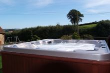 Stable Tallet hot tub