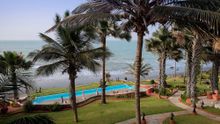 Ngala Lodge grounds