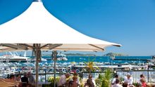Al fresco dining in St. Peter Port 