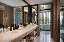 Hotel Indigo Bali Seminyak Beach - Spa-inspired Bathroom