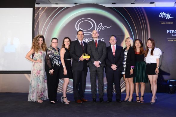 Mr. Gene Capuano, senior vice president of conventions & Venetian operations, Sands China Ltd (4th from left), accepts the award for Best of Show – Brand at The Marketing Events Awards 2017. Mr. Gene Capuano, senior vice president of conventions & Venetian operations, Sands China Ltd (4th from left), accepts the award for Best of Show – Brand at The Marketing Events Awards 2017.