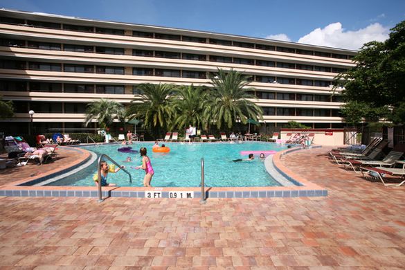Rosen Inn at Pointe Orlando Outdoor Swimming Pool