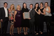 Luxperience Founder Helen Logas congratulates the Tourism New Zealand team on winning the 2016 Outstanding Destination Award. 