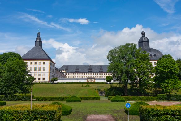 View of Friedenstein with the two characteristic towers to the left and right. 