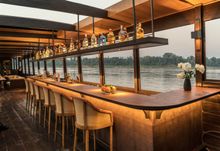 Lounge Bar on Play