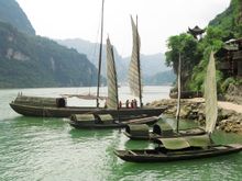 Sailing vessels on the Yangtze