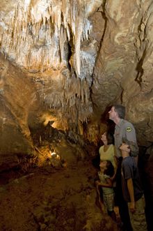 Cosmic Caverns Cave in Berryville