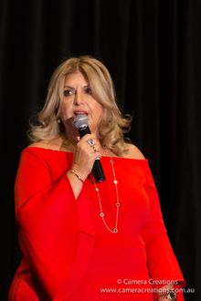 Helen Logas, Luxperience Founder welcoming guest to Luxperience 2017