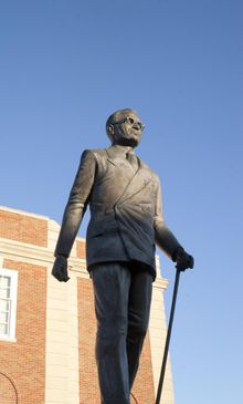 Harry S. Truman Statue, Independence