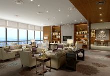 Sky-high views from the Club InterContinental lounge