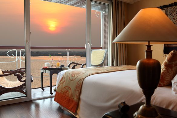 Jayavarman Deluxe Stateroom05