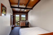 Hikers Hangout, O'Reilly's Rainforest Retreat