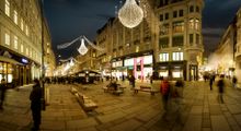 Christmaslights on the Graben shopping street