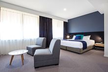 Mantra MacArthur Hotel One Bedroom Deluxe Suite