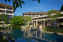 Pool at the Club Lounge