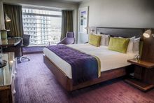 ENJOY A PRE-CHRISTMAS BREAK IN THE CAPITAL WITH  HILTON LONDON METROPOLE