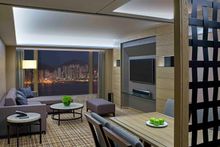 Deluxe Harbour View Suite - Living Room