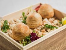 圖片說明：澳門巴黎人的特色餐廳「御蓮宮」推出以頂級食材炮製的全新點心菜單。