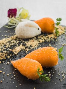 圖片說明：澳門巴黎人的特色餐廳「御蓮宮」推出以頂級食材炮製的全新點心菜單。