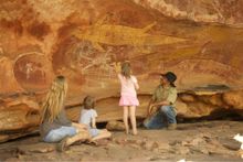 Explore the ancient Quinkan rock art at Laura on a Jarramali Rock Art Tour. 