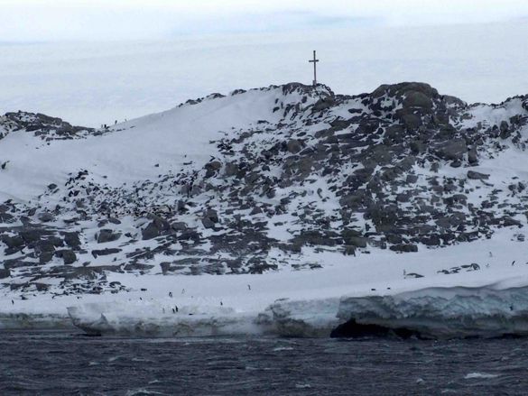 Memorial Cross, Cape Denison