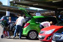 Schnelle Weiterfahrt nach der Landung am Flughafen dank Mietwagen oder Carsharing (© Thomas-Stankiewicz.de)