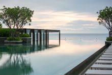 Renaissance Pattaya Resort & Spa Sunset Pool
