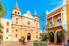 Dreamy romance in colonial Cartagena, Colombia