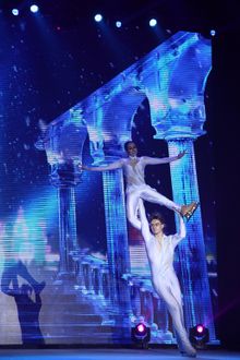 圖片說明：夢幻巴黎歌舞表演將於2018年3月16日至6月17日首次駕臨澳門巴黎人的巴黎劇場，為觀眾帶來集驚險刺激、喜劇及華麗元素於一身的精彩表演。