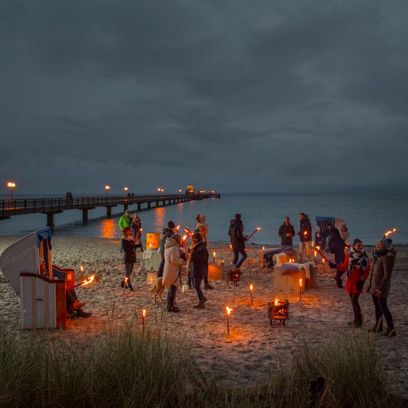 Fackelwanderung am Strand von Grömitz