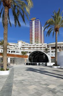 Hard Rock Hotel Teneriffa Außenansicht und Bühne