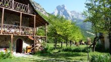RAMBLERS WALKING HOLIDAYS 10 PERFECT PEAKS - Balkans