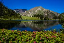 RAMBLERS WALKING HOLIDAYS 10 PERFECT PEAKS - Andorra