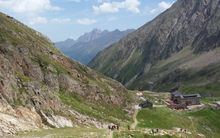 RAMBLERS WALKING HOLIDAYS 10 PERFECT PEAKS - Tirolean