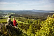 Kammweg- Ausblick vom Bärenstein auf die höchsten Gipfel