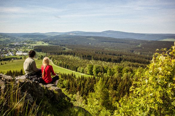 Kammweg- Ausblick vom Bärenstein auf die höchsten Gipfel