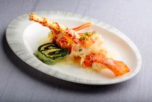 Yan Toh Heen - Simmered Lobster with Herbs in Supreme Broth (h)