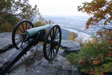 Soaking in History & Fall Color in Chattanooga