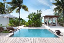 beach villa plunge pool