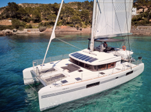 One of the boats available for hire in Ibiza, a top summer engagements hotspot on Click&Boat. 