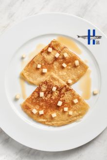 Flambéed crêpes with Calvados