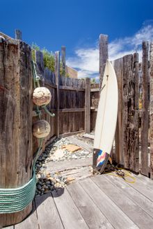 outdoor shower and beach access, Injidup Bay House