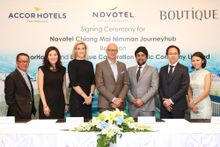  Mr. Prab Thakral (3rd from right), President and Group CEO of Boutique Corporation Public Company Limited together with Mr. Patrick Basset (middle), Chief Operating Officer of AccorHotels for Upper Southeast and Northeast Asia and the Maldives joined the