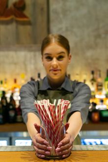 DT Melb Platform 270 plastic straws